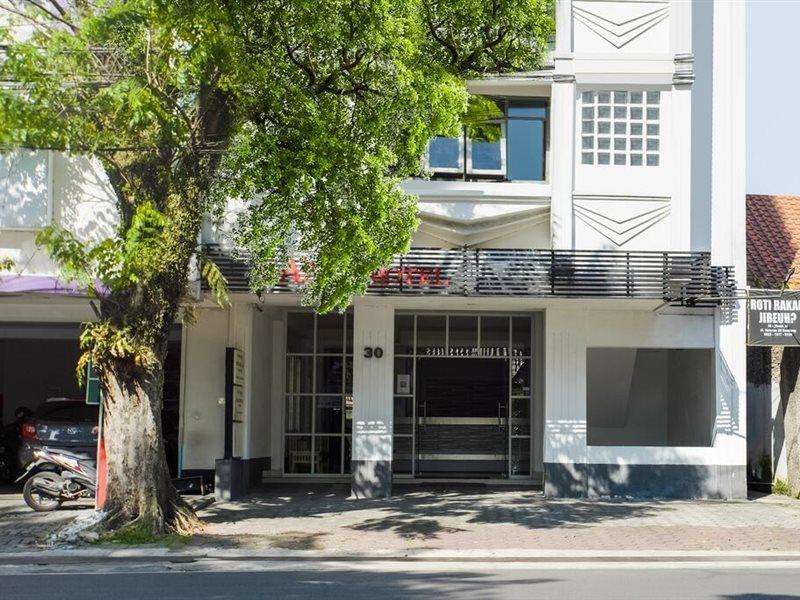 Gania Hotel Bandung Esterno foto