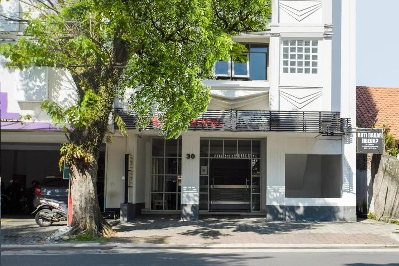 Gania Hotel Bandung Esterno foto